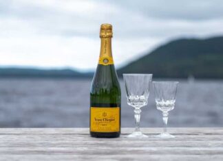 How Is Champagne Made And Why It Became So Popular? How Is Champagne Made